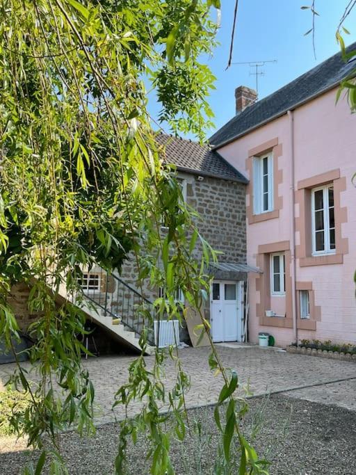 Ferienwohnung Les Maisons D'Aure: Le Studio Putanges Exterior foto